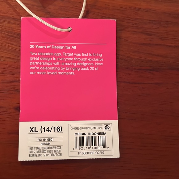 Lilly Pulitzer for Target, NWT, Girls size 14/16 (XL) - Picture 2 of 3